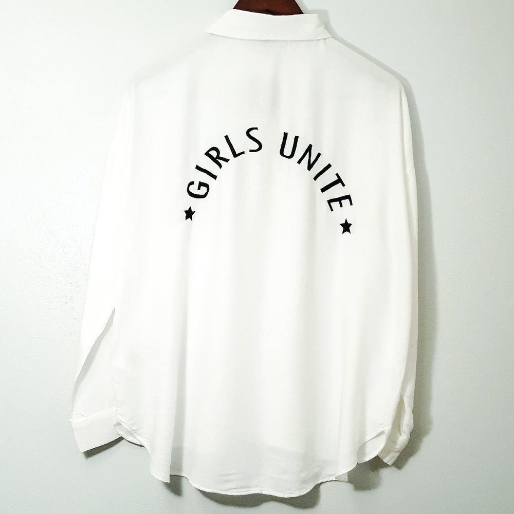 white button up collard shirt
